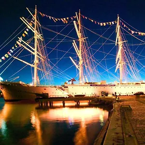 Barken Viking Hotel na wodzie